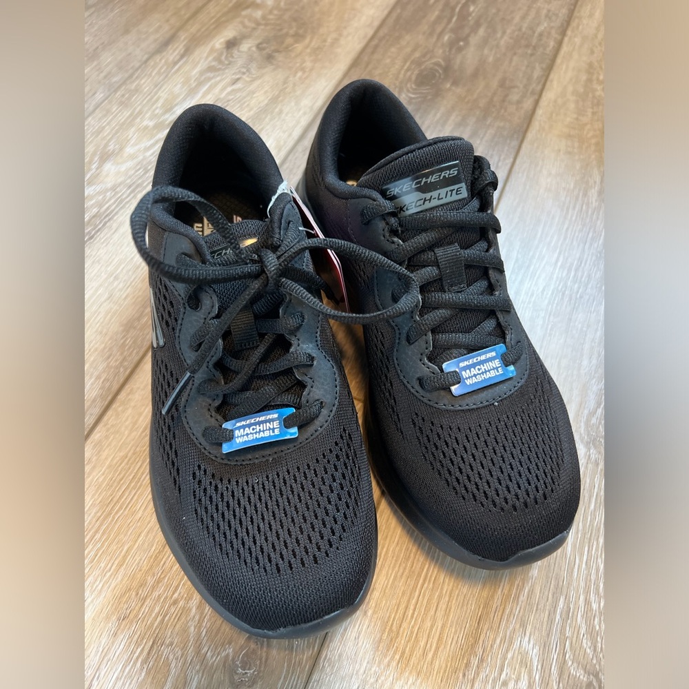 NEW Skechers Skech-Lite Pro Perfect Time Sneaker US size 6 - Picture 3 of 7